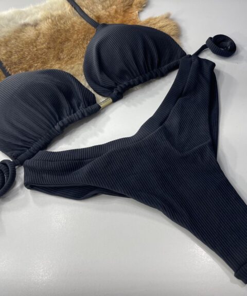 Conjunto Cortininha Asa Delta Preto Cotelê